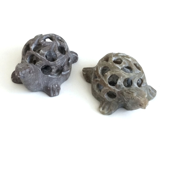 Soap Stone Hand Carved Turtle with Turtle Interior - Picture 9 of 12